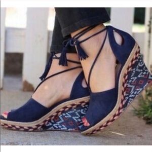 CAbi Isla Wedge Sandal Sz. 6